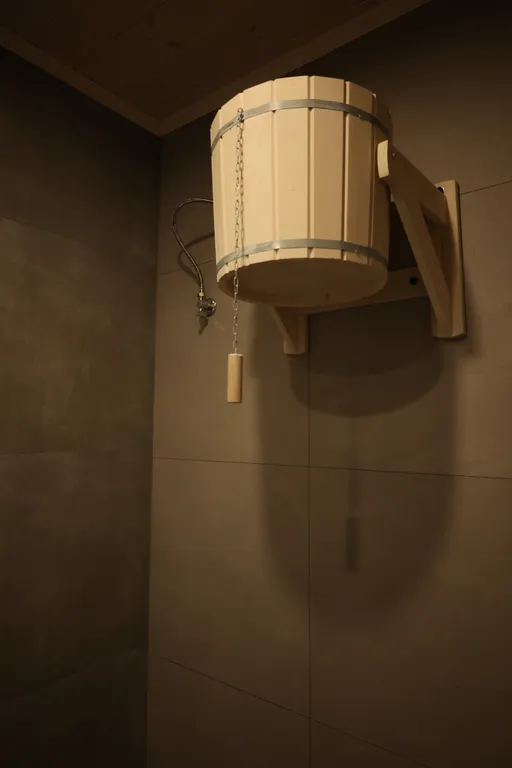 Вилла с бассейном на берегу реки в 30 минутах от центра города