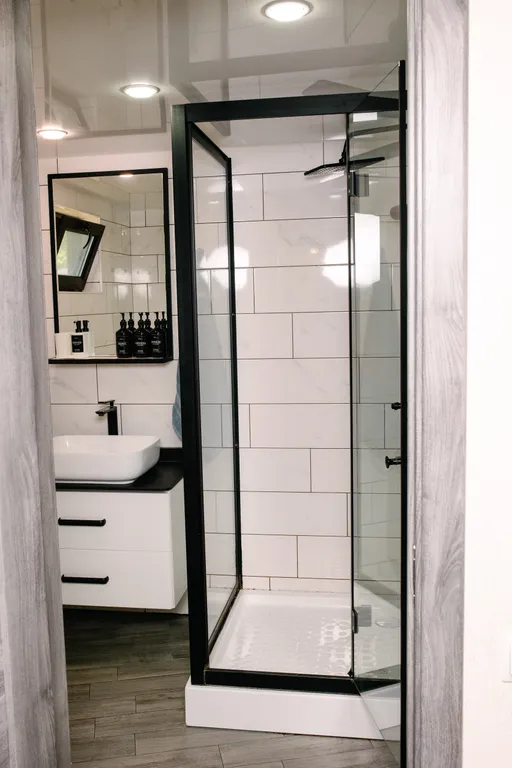 Апартаменты с горячим бассейном и видом на горы