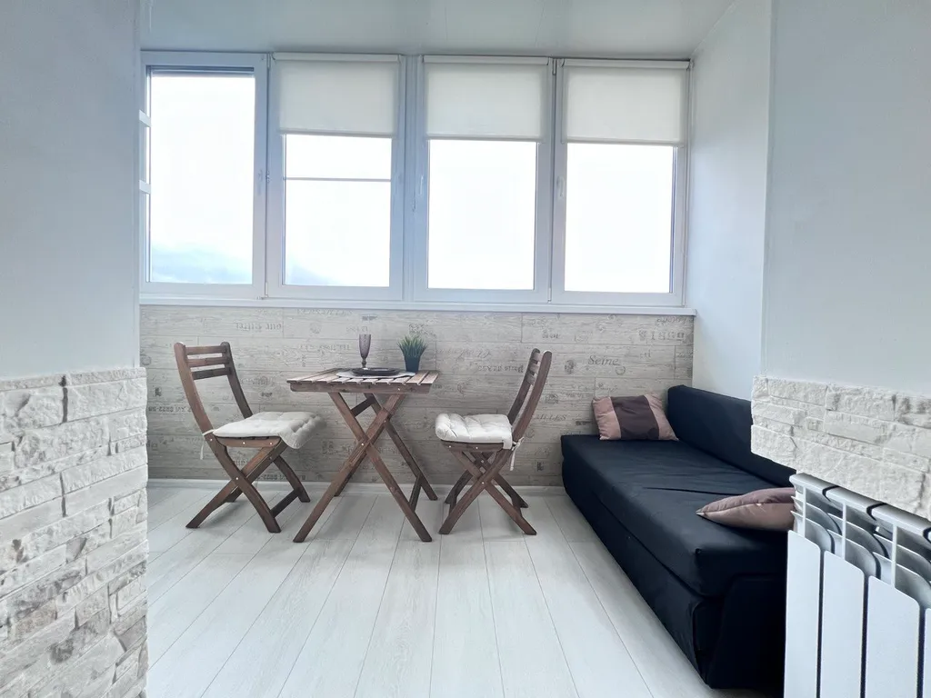 Дизайнерская студия в центре в новом доме