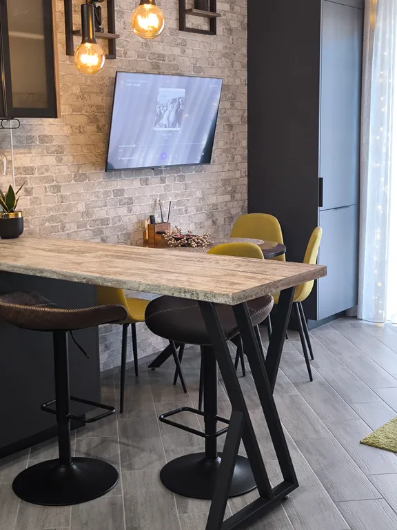 Просторная квартира "Loft House"с камином и видом на горы