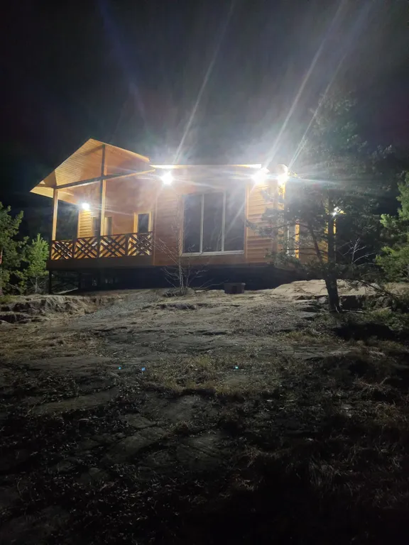 Коттедж Дом в окружении леса и скал — Мережнаволок