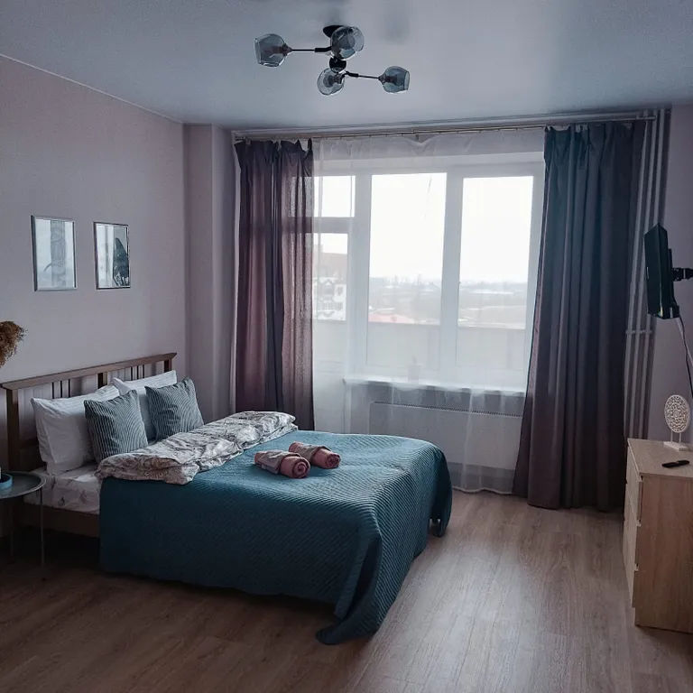 Уютная студия с видом на сады