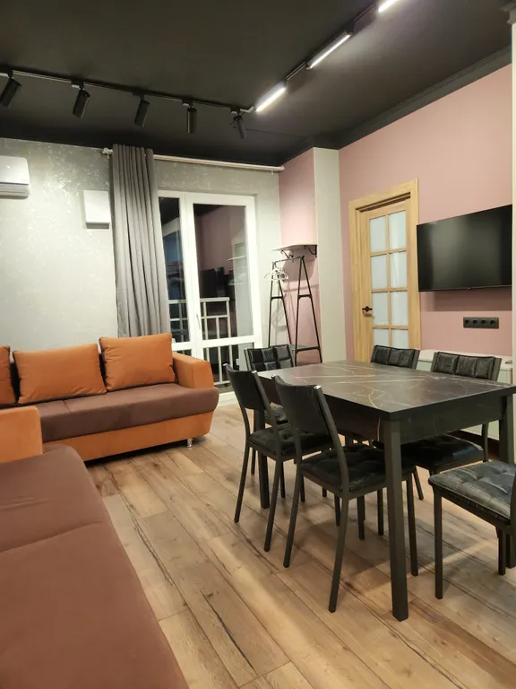 3-комнатная Ламба у озера в центре