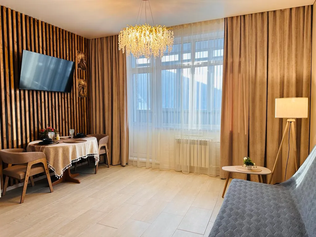 Квартира в центре с видом на горы и горнолыжную трассу