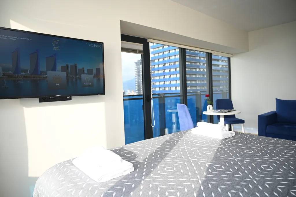 Большая 2+1 с шикарным видом на море и набережную, 22 этаж