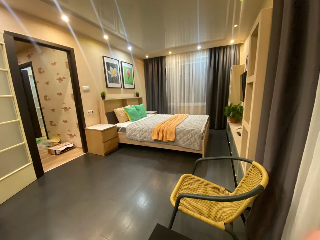 2-х комнатная квартира с балконом в Октябрьском районе. Отчётные док. — аренда посуточно в Мурманск