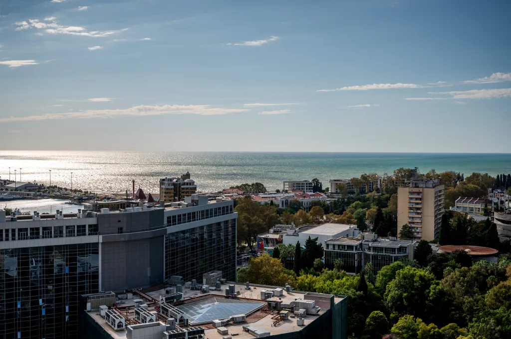 Евротрёшка с видом на море и город