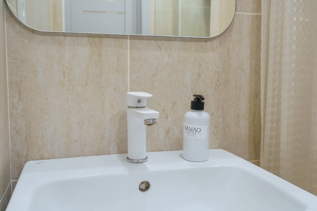 Современная квартира в центре, рядом с Новособорной площадью