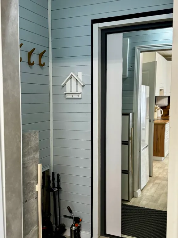 Дом-баня с большой верандой и массажной кроватью