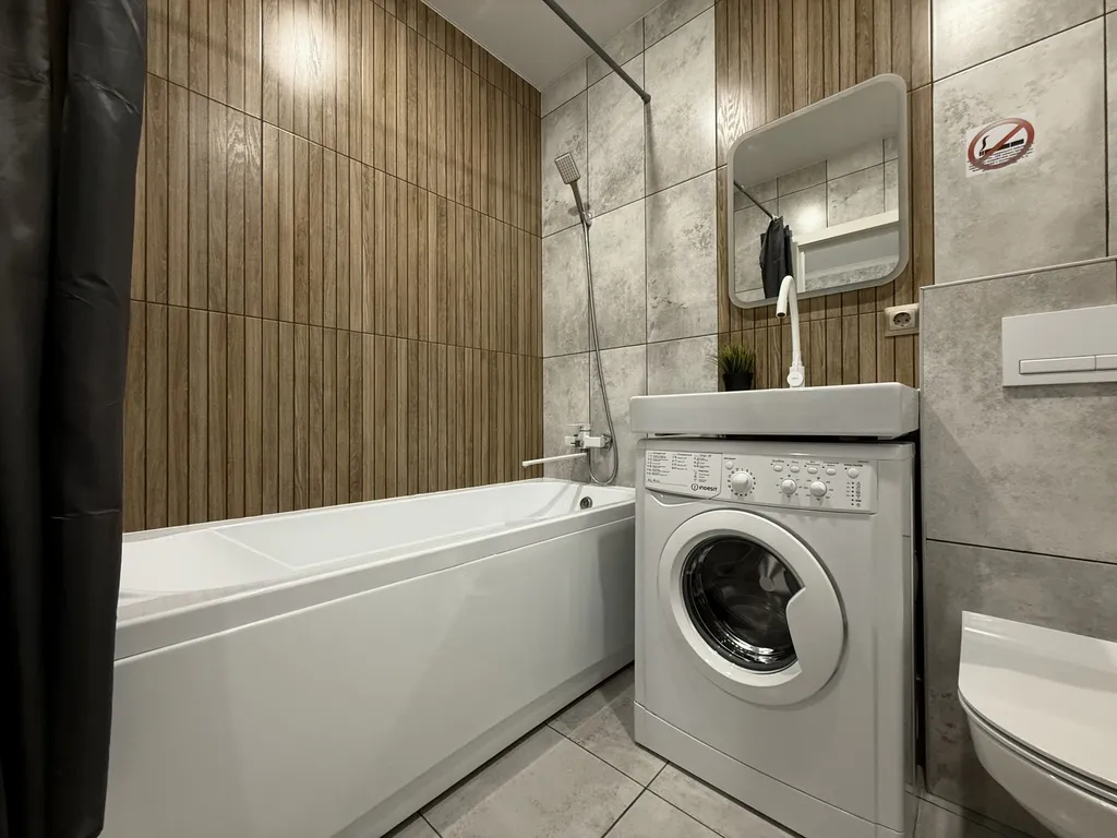 Евро-двушка рядом с Городом Еды