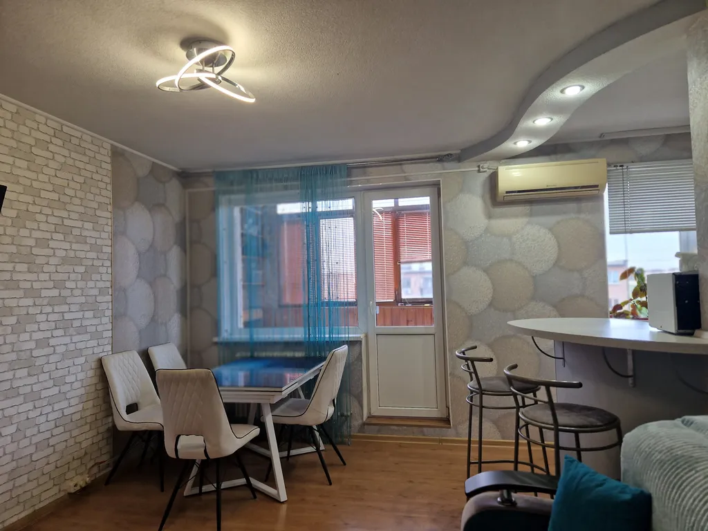 Квартира Центр города, ЦУМ, гостиница Ахтуба, Воинская часть 15 минут на машине — аренда посуточно в Волжский