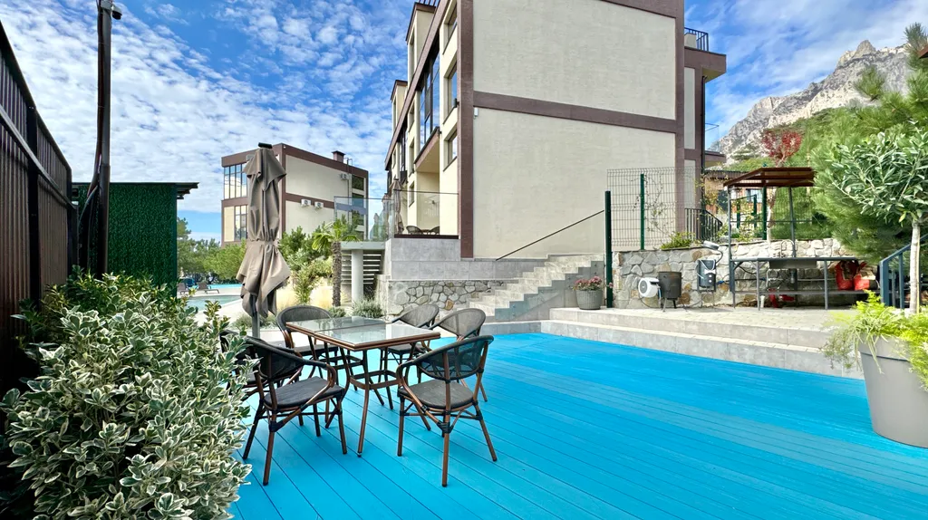 Таунхаус Панда в лесной зоне с подогреваемым бассейном и баней Кореиз