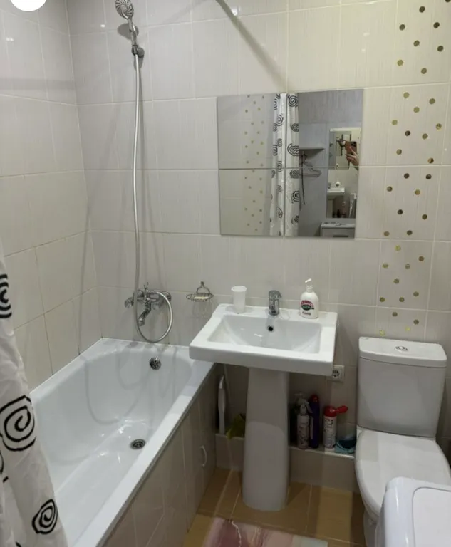 Студия в новостройке на берегу реки