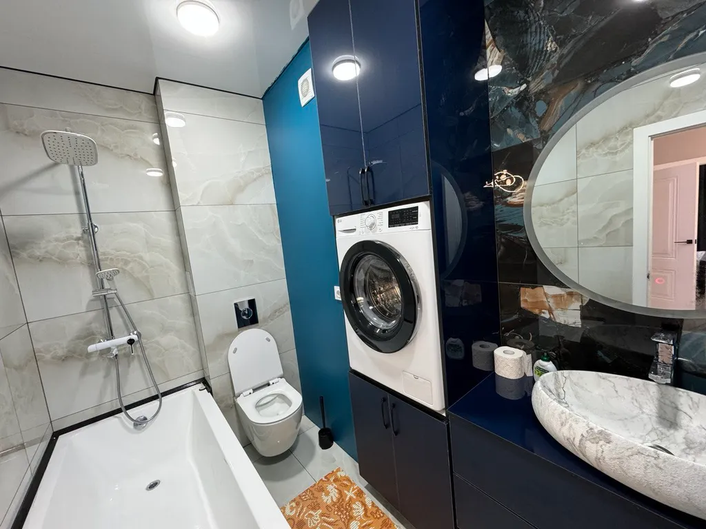 2-комнатная квартира с 2 раздельными спальнями с дизайнерским ремонтом