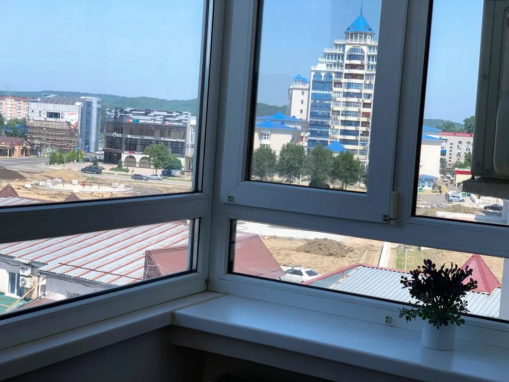 Квартира Квартира Просторная евротрешка в центре — Горячий Ключ