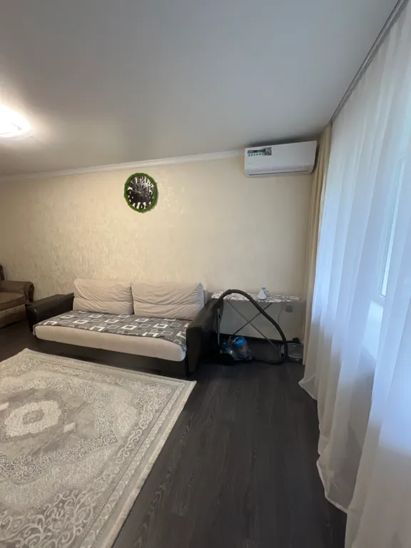 Уютная квартира в центре города с видом на площадь