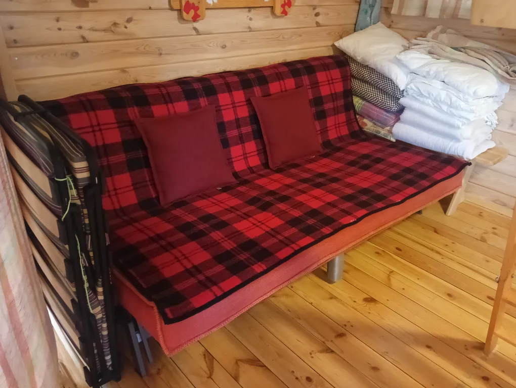 Домик на берегу Оки в сельской усадьбе Варежка