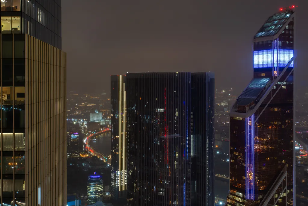 Редкий Пентхаус-формат на 64 этаже, оникс, подсветка, панорамные окна