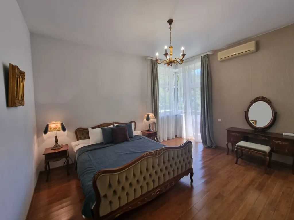 Вилла с открытым бассейном и видом на море