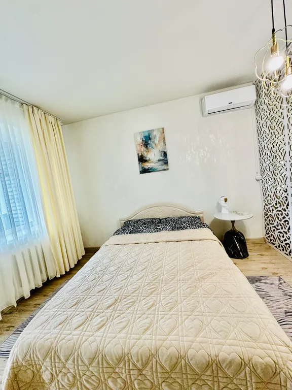 Красивая квартира на Проспекте Столетия!