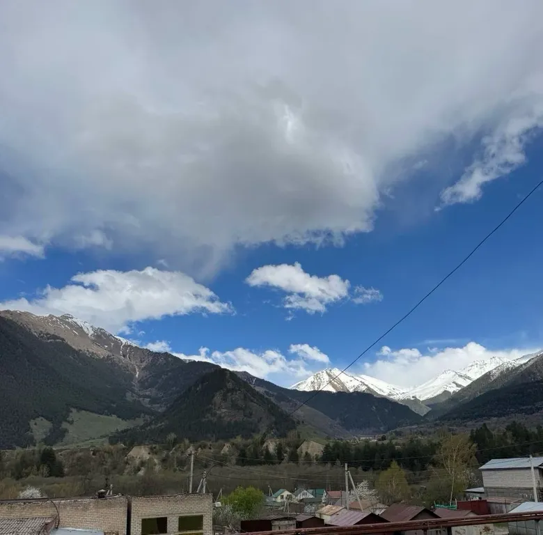 Уютная квартира с видом на горы, всё в шаговой доступности