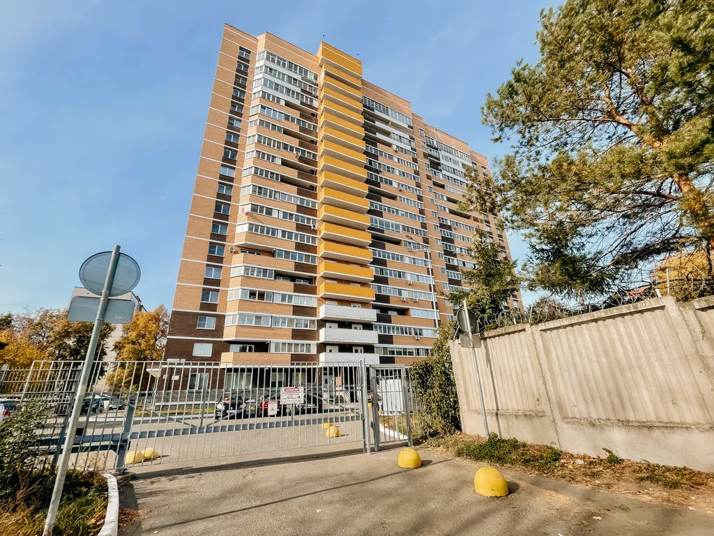 Уютная с современным ремонтом квартира напротив зоопарка