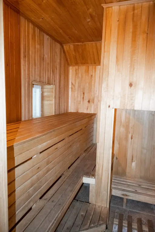 Abramovich House - Большой коттедж с видом на пруд и лес