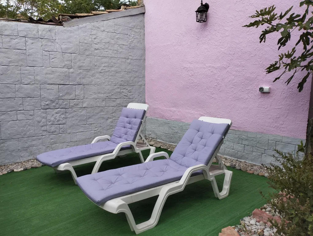 Двухкомнатный домик в частном домовладении