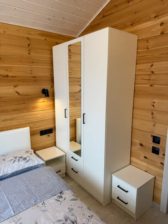 Одноэтажный двухкомнатный дом БарнХаус в черте города