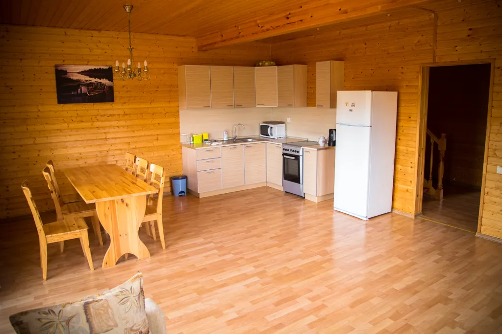 Коттедж Коттедж 4 спальни на берегу реки — Лодейное Поле