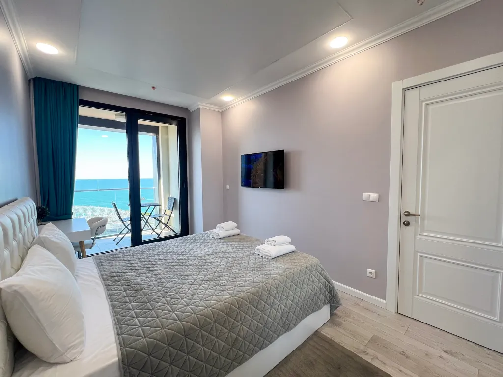 Двухкомнатная квартира на берегу моря, Porta Batumi Tower