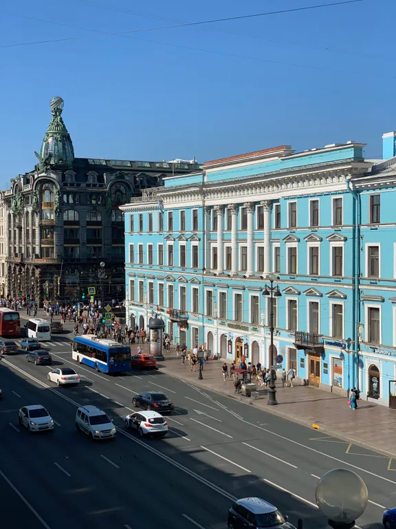Квартира Атмосферная квартира с шикарным видом на Невский — Санкт-Петербург