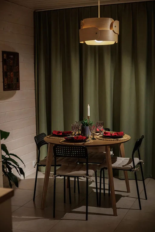 Cube House на берегу Волги