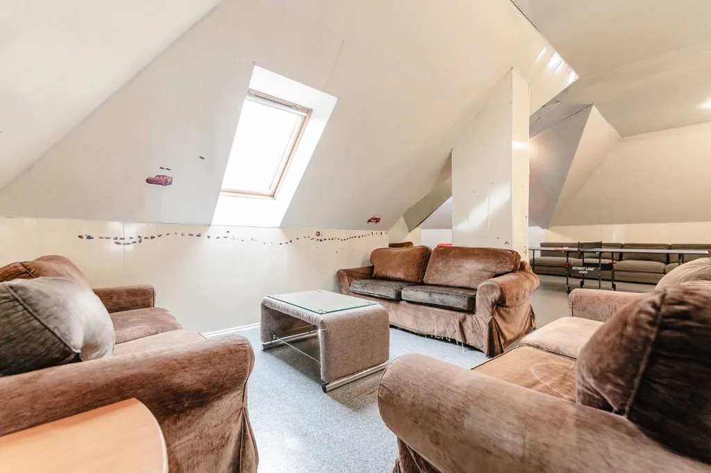 Коттедж Дом в Мытищах с бассейном — Вешки