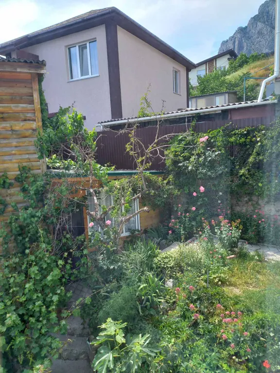 Рядом с морем 2-ой этаж в частном доме с отдельным входом