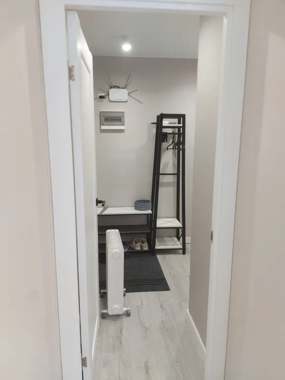 Современная квартира на берегу озера