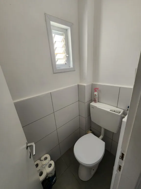 Комфортная трёхкомнатная квартира с видом на море на Анавиим