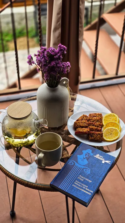 Коттедж Коттедж Шале с 1 спальней, кухня-гостиная с диваном и ванной комнатой — Мезмай