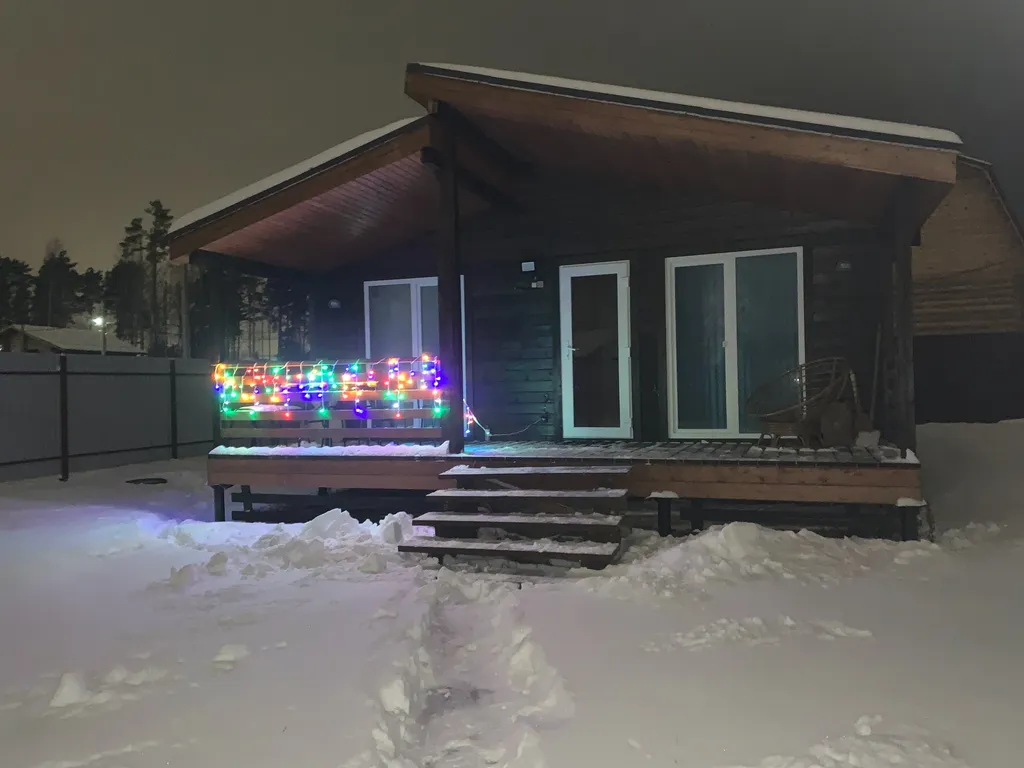 Коттедж Домик у Невы — поселок имени Свердлова