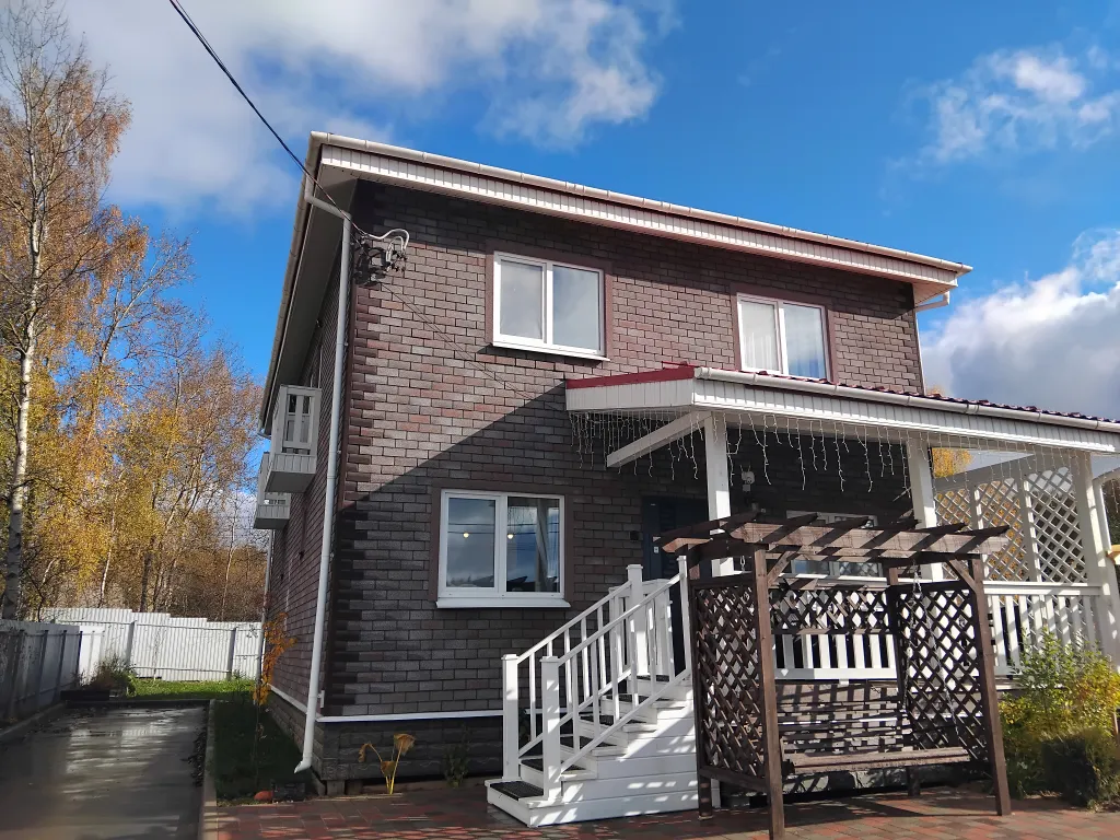 Дом с террасой, сауной рядом с лесом и пляжами