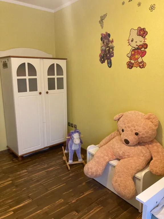 Квартира Апартаменты с тремя спальнями на улице Осенней в Центральном районе — Калининград