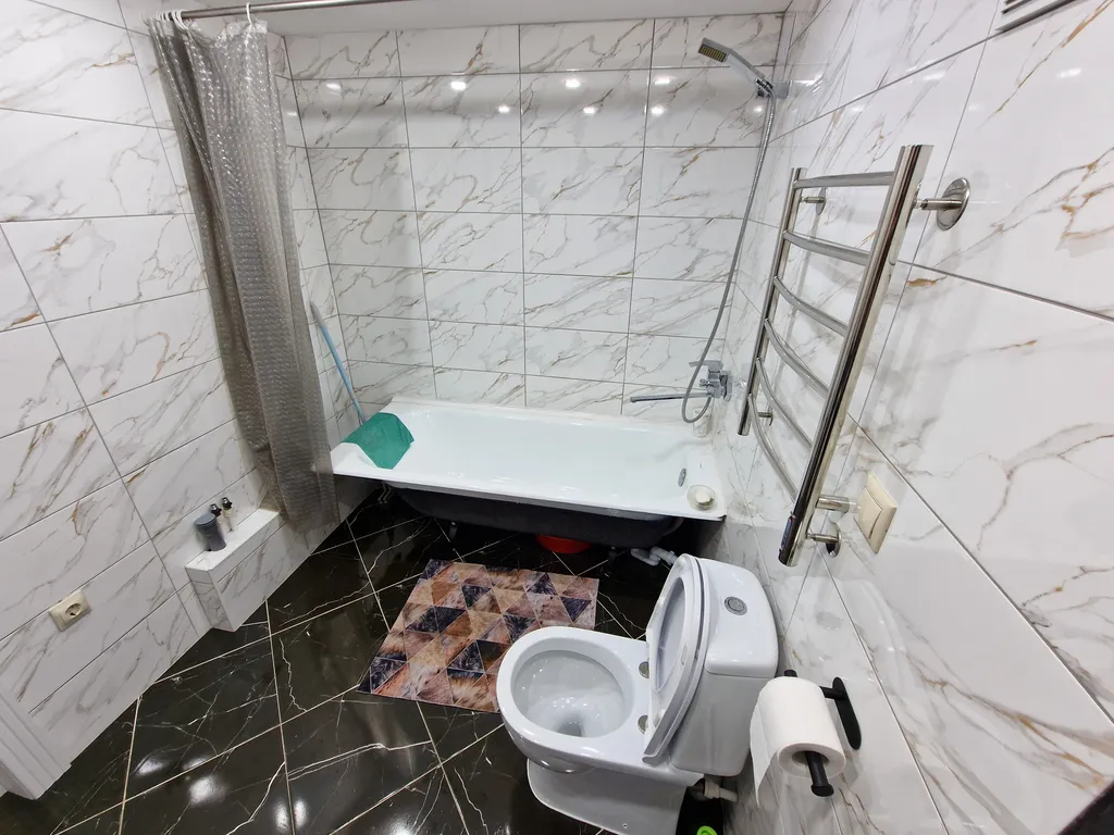 Отличная большая квартира в частном доме в самом центре Иркутска