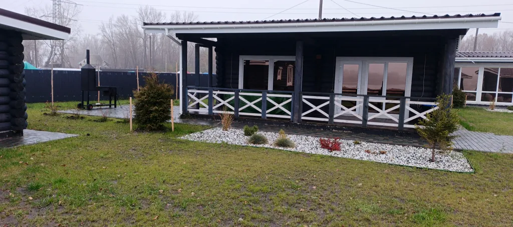 Срубовый дом на берегу Волги