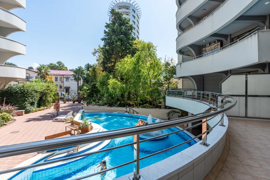 Квартира с двумя мастер-спальнями на первой береговой линии