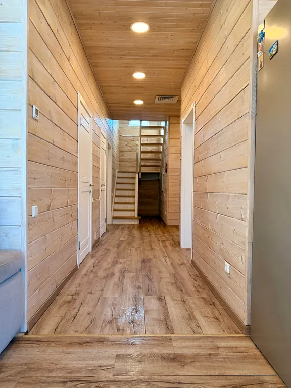 Домик с озером