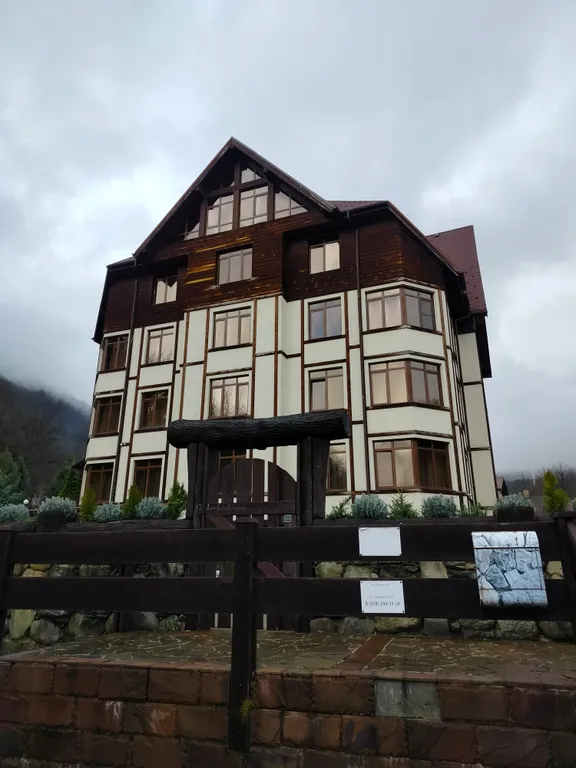 2-комнатный апартамент с видом на Аигбу