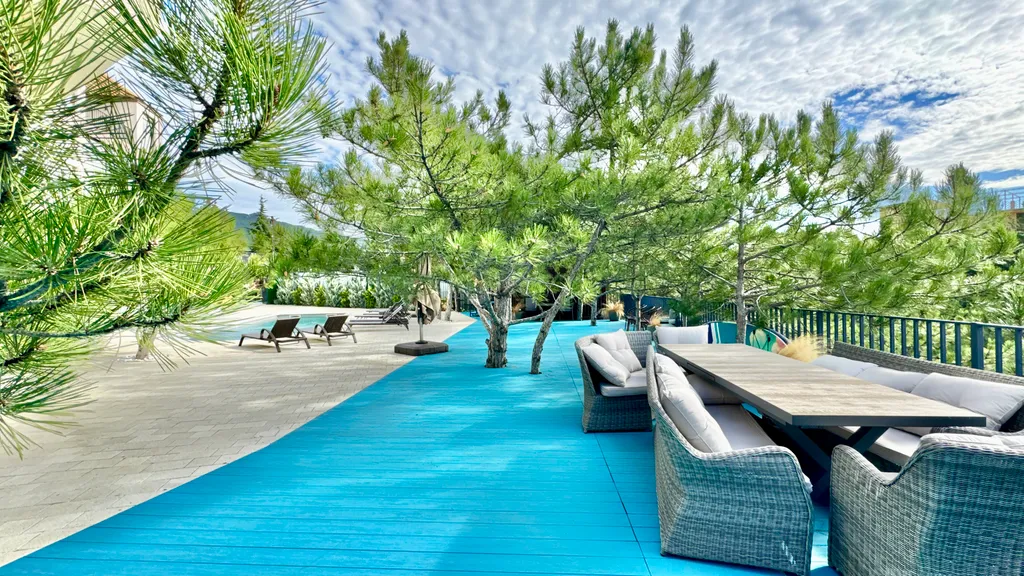 Таунхаус Панда в лесной зоне с подогреваемым бассейном и баней Кореиз