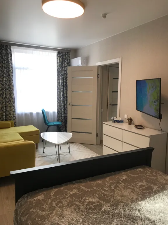 Квартира у озера и моря