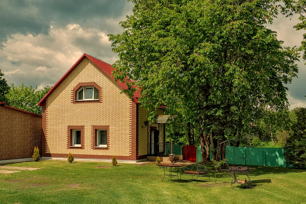 Уютный дом на берегу с мангальной зоной и баней