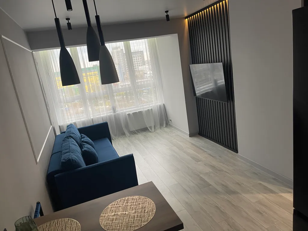 Роскошная квартира в центре мегаполиса с видом на собственный парк